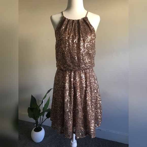 Forever 21 Dresses & Skirts - Gold Sequin Mini Dress